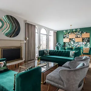 Hotel Four Seasons